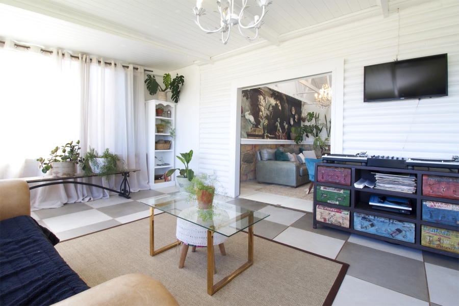 To Let 5 Bedroom Property for Rent in San Michel Western Cape